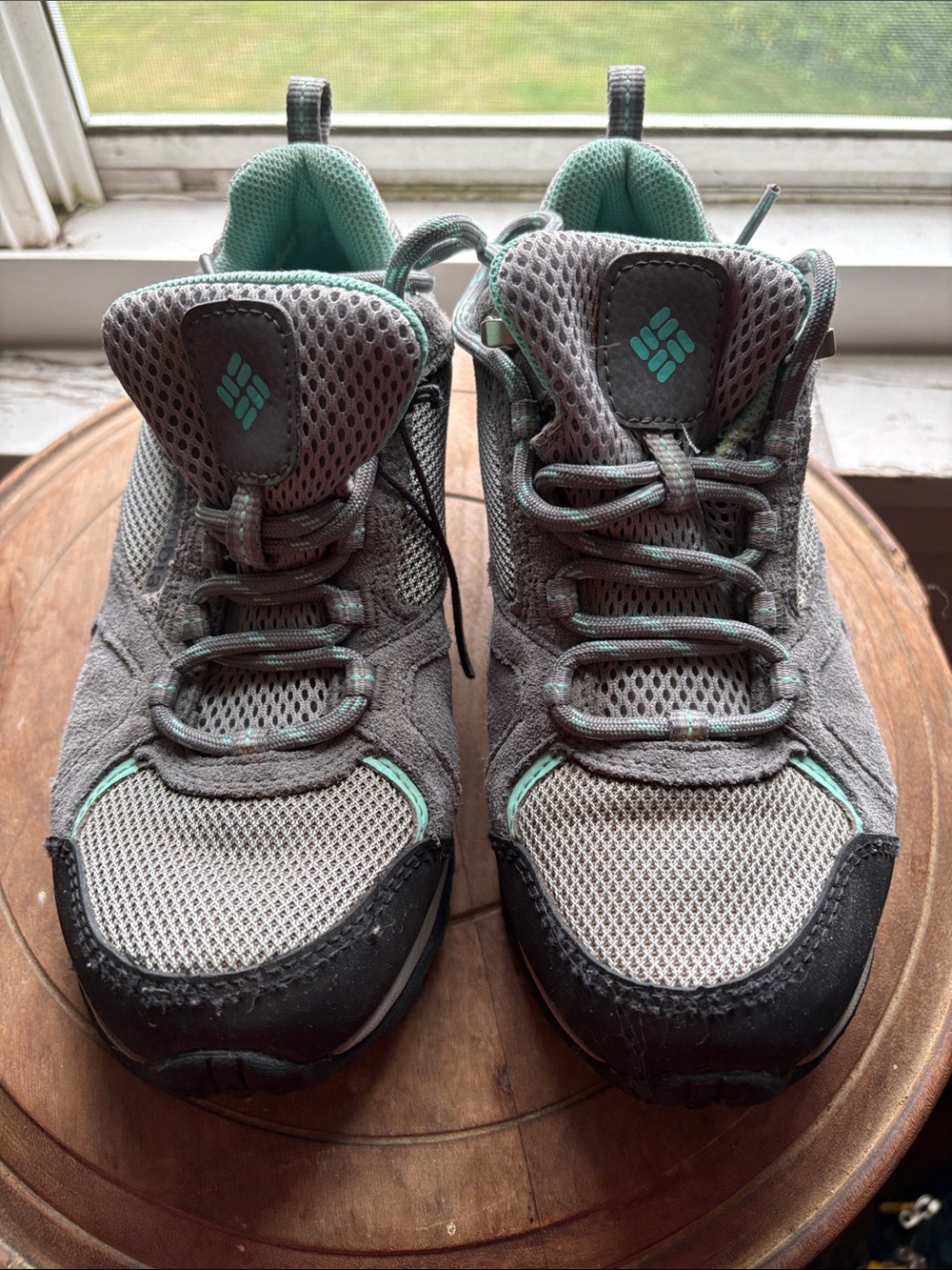 Columbia Women’s Gray and Teal Breathable Trail Sneakers Size 6.5